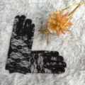 Gants en dentelle noire, gants courts de protection solaire floraux elastiques ete. - Taille unique / Noir