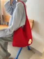 Borsa a tracolla in crochet rosso da donna, borsa tote in maglia traforata con bel motivo a fiori - Rosso con Accento Floreale