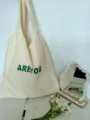 Borsa shopper in tela beige casual in stile coreano con stampa di lettere verdi. - Bianco