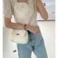 Borsa a tracolla trapuntata bianca, elegante borsa con dettagli dorati per donna. - Taglia L / Bianco