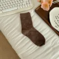 Brown floral mid-tube socks for women, sweet Japanese style cozy knit casual socks. - One Size / Coffee