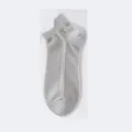 Herren atmungsaktive kurze Netz Socken, bequeme graue sportliche Alltags Freizeitsocken. - Grau