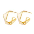 Boucles d'oreilles en argent 925 en forme de C en émail, design géométrique chic, image principale. - Abricot
