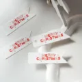 Christmas swallowtail paper hang tags for holiday gift packaging and party decoration 100pcs - Red English Letter Style