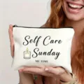Υφασμάτινη τσάντα καλλυντικών με τύπωμα Self Care Sunday, ιδανική για ταξίδια και αποθήκευση. - Στυλ 19