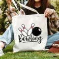 Stilvolle Segeltuch Tragetasche mit Bowling Motiv als lässige Schultertasche für Alltag und Schule. - Kegel Bowling-Druck / 35x40cm