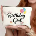 Modische Kosmetiktasche mit Geburtstag Aufdruck, tragbare Tasche für Reisen und Geschenke. - Birthday Girl Stil