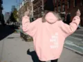 Sudadera oversize de felpa rosa para mujer con estampado de letras en la espalda, casual. - XS / Tops / Rosa-(Logo Blanco)