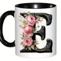 Tasse en céramique noire et blanche avec lettre E vintage et roses roses pour le quotidien. - Vintage Gothique Lettre E