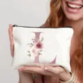 Leinwand Kosmetiktasche mit personalisiertem Buchstaben L und Blumenmuster für Make-up. - L
