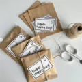 Biglietti di auguri minimalisti in bianco e nero con buste in carta kraft, stile felice. - 30 Pezzi/Confezione (9*5.4cm Super happy day)