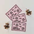 Roze rechthoekige verjaardagskaarten in ins-stijl met berendecoratie voor cadeaus. - 30 Stuks/Pak (9.5*4cm Roze happy birthday)