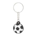 Detailansicht eines niedlichen Fußball-Schlüsselanhängers mit langlebigem PVC-Anhänger und Metallring. - Fußball Stil