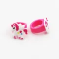 Nahaufnahme des süßen rosa Einhorn Silikonring Details, schönes Cartoon Design. - Einhorn 04