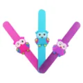 Kinder niedliche Cartoon Eule PVC Klapparmbänder Party Mitgebsel bunte Armbänder 3Stk - Eule Slap Armband