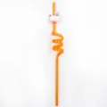 Pajita espiral de plástico alpaca bonita creativa vista de detalle para fiesta infantil - Naranja