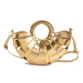 Bolso de hombro elegante de metal dorado con asa redonda y bolsita interior amarilla para mujer. - Dorado