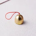 Kleine koperen bel met rood koord, ideaal voor DIY knutselen en feestelijke decoratie. - Rood Koord Verpakking van 5