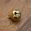 Clochette en métal doré, petit accessoire de cloche artisanale pour déco de fête et emballage cadeau. - 20 Pièces par Paquet / Or