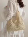 Bolso de hombro de paja de ganchillo beige, bolso tote de playa calado para mujer vacaciones. - Blanco Roto