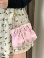 Borsa a nuvola arricciata rosa con manico in strass e catena chic per la moda primaverile. - Rosa