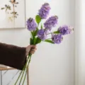 Kunstmatige paarse sering bloem variant, realistisch huisdecoratie bloemstuk voor de kamer. - Lichtpaars