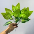 Rama de planta verde artificial con hojas de pothos para decoracion de hogar y interior - Hojas de perilla verde