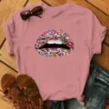 Dames casual roze korte mouw t-shirt met kleurrijke lippen print, losse zomerse top. - Roze