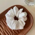 Weißes Stoff Haargummi flauschig weiches elastisches Haarband für Damen Alltag Styling - Haargummi / Weiß