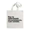 Gedetailleerd overzicht van witte canvas shopper tas met zwarte typografische print. - Stijl 13 / 35*40