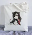 Nahaufnahme einer weißen Leinentasche mit süßem Anime-Charakter-Druckdesign Detail. - 35*40cm / Weiß Stil 14