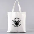 Weisse Segeltuchtasche mit coolem Totenkopf Grafik Print, laessige taegliche Freizeittasche. - Brooklyn Baseballschläger Stil (11) / 35*40cm