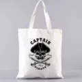 Lässige Canvas Tragetasche mit coolem Totenkopf Piraten Print, strapazierfähige Tasche. - Kapitän Totenkopf Stil (1) / 35*40cm