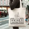 Detalle de bolso tote de lona con estampado de cata de vinos para uso diario y tiempo libre. - Estilo Vino Beige (10) / 35*40cm