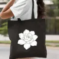 Sac cabas noir en toile décontracté avec imprimé floral blanc, parfait pour le travail et les cours. - Style Lignes Florales / 35*40cm