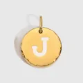 Pendentif lettre J en acier inoxydable doré avec émail blanc, idéal pour accessoires de bijoux. - Or 14K - J
