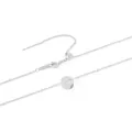 Collier minimaliste en acier inoxydable avec pendentif visage triste et perle réglable. - Injustement Argent