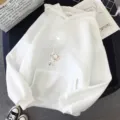 Détail du sweat-shirt à capuche blanc avec joli imprimé éléphant et pissenlit. - S / Hauts / Blanc