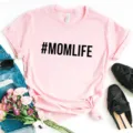 Rosa Kurzarm T-Shirt mit modischem Mom Life Buchstaben-Druck, lässiges Streetwear Oberteil. - S / Oberteile / Rosa