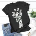 Damen schwarzes Kurzarm T-Shirt mit stylischem Giraffe mit Brille Grafikdruck motiv. - S / Oberteile / Schwarz