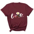 Dames korte mouw t-shirt met bloemige liefde brief print en casual bordeauxrode stijl. - S / Tops / Bordeauxrood
