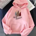 Sweat à capuche rose de Noël avec graphique d'arbre festif et manches longues douillettes. - S / Hauts / Rose