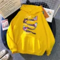 Sweat à capuche jaune décontracté pour homme et femme avec imprimé papillon et texte. - S / Hauts / Jaune