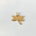 Goldene Libelle Anhänger Charm, zartes Metall Insekt Halskette Zubehör für Damen und Mädchen. - Strukturierte Libelle (BP43955) / Gold