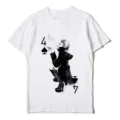 Camiseta blanca de manga corta informal con gráfico de personaje punk y estampado de cartas. - Estilo Pica 4 Ilustración Punk (Top)