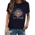 Γυναικείο casual σκούρο μπλε κοντομάνικο t-shirt με πολύχρωμη στάμπα μαργαρίτας. - S / Tops / Ναυτικό Μπλε