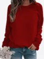 Gedetailleerd overzicht van een rode sweatshirt met lange mouwen en ronde hals, comfortabel. - S / Tops / Bordeauxrood
