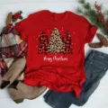 Christmas red short sleeve t-shirt with leopard plaid tree and holiday print top. - S / Tops / Red