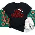 Christmas black short sleeve t-shirt with buffalo plaid ho ho ho graphic holiday top - S / Tops / Black (bt9018)