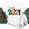 White short sleeve T-shirt with 2021 Christmas holiday graphic print, casual crewneck top. - S / Happy 2021 Christmas Style (bt9025) / Tops / White